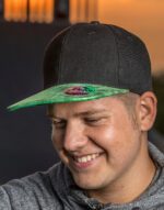 Gorra Snapback Bronx con visera plana brillante - Image 2