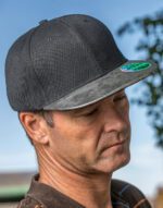 Gorra Snapback Bronx con visera plana brillante - Image 9