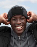 Gorro con Cremallera y Parche