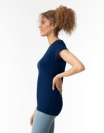 Camiseta Softstyle cuello V Mujer - Image 3