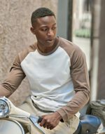 T-Shirt urbana estilo béisbol