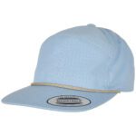 Gorra de jockey con trenza de colores