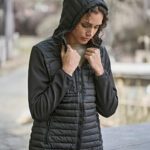 Chaqueta Crossover mujer con capucha