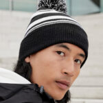 Gorro con rayas en abanico