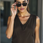 Camiseta de mujer con escote drapeado VALENTO PIN UP