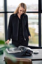 Modern Trouser Woman - Imagen 3