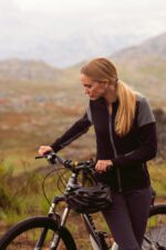 Prime Sweatvest Lady - Image 5