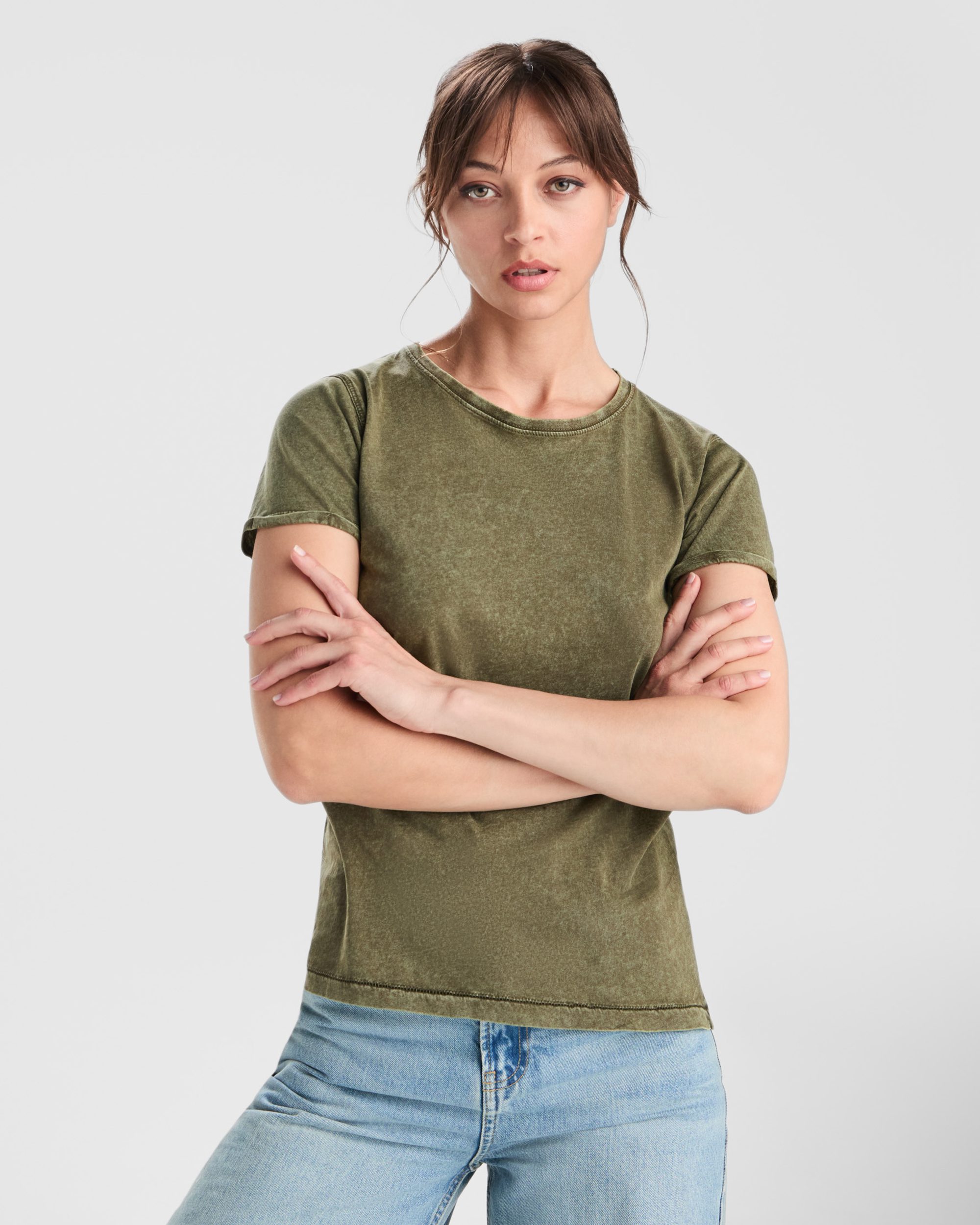 6691_38_1_1.jpg HUSKY WOMAN - Image 1